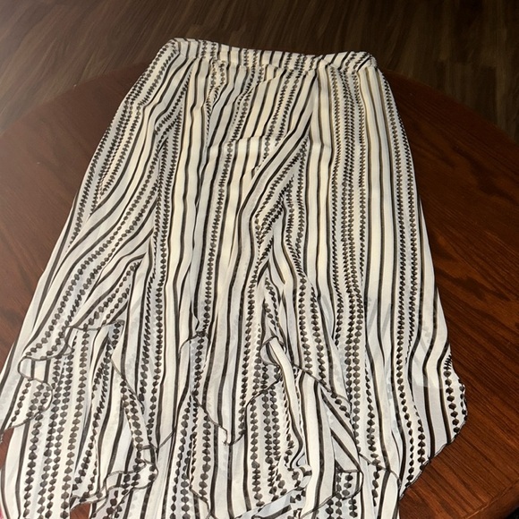 Chico’s Maxi Ruffle Skirt size 0 Black & White - Picture 2 of 4